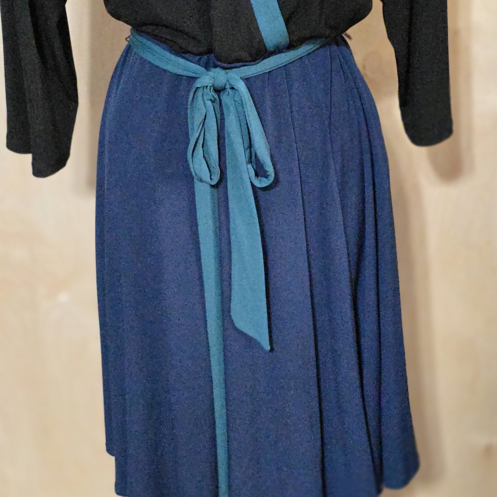 Torrid Black and Blue Midi Dress - Picture 4 of 5